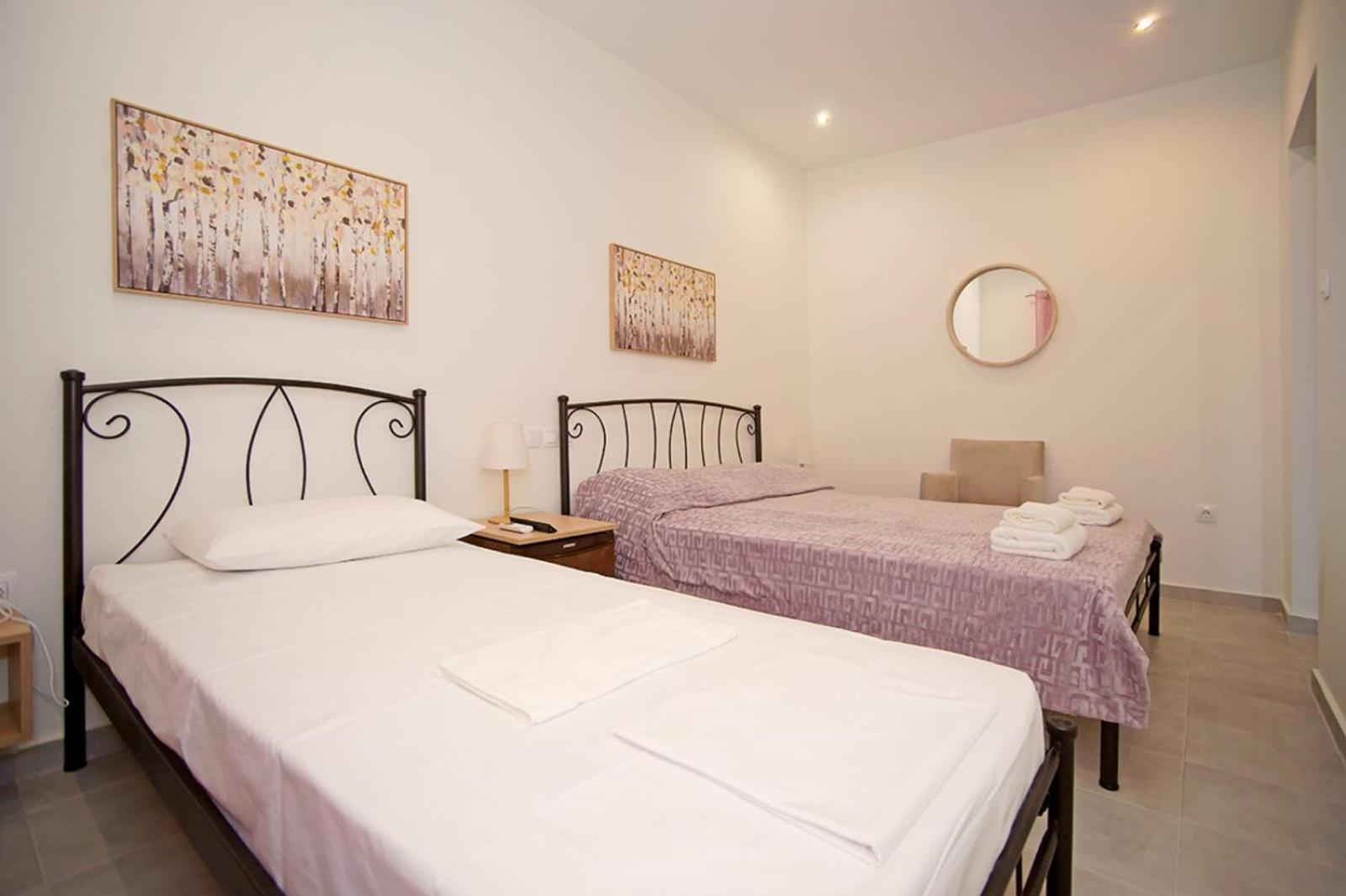 Karnagio Rooms Kyparissia Luaran gambar