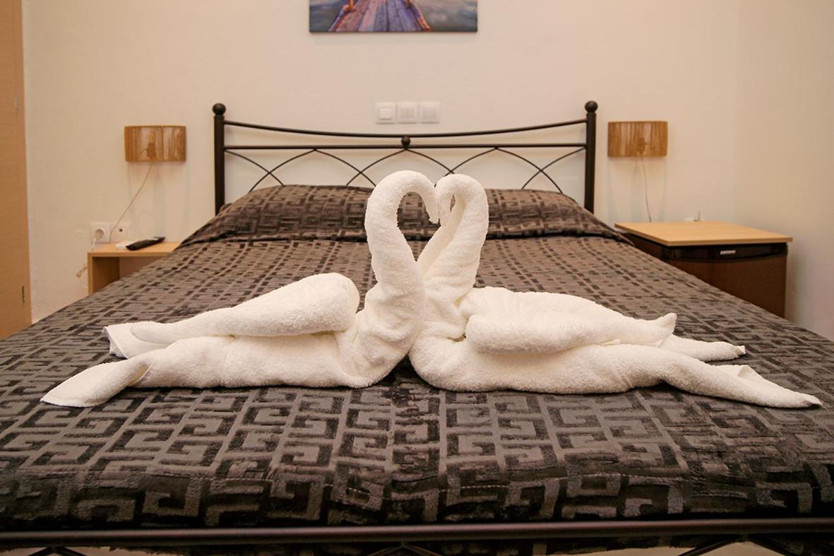 Karnagio Rooms Kyparissia Luaran gambar